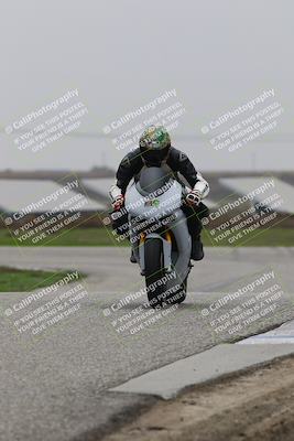 media/Nov-29-2025-TrackDaz (Sat) [[10ae2d9bce]]/C Group/Session 4 (Wheelie Bump)/